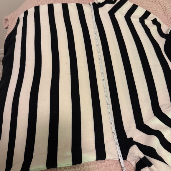 COS OVERSIZED STRIPED TURTLENECK SWEATER BLACK CREAM 100% COTTON MINIMALIST KNIT - Picture 4 of 10